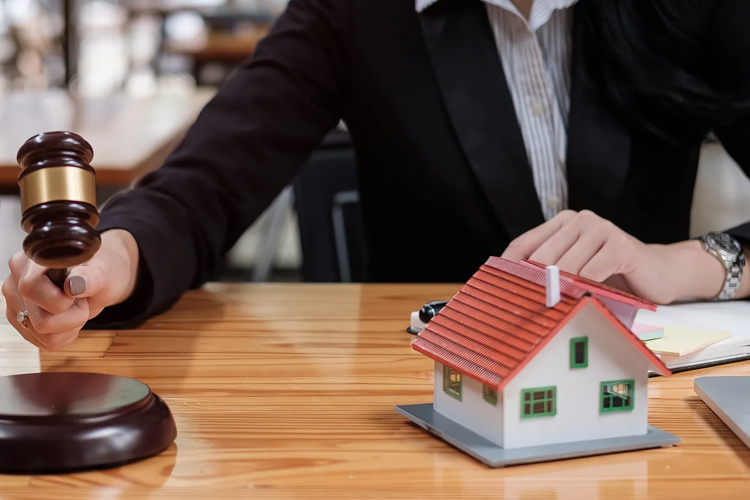 Hire the Best Lawyer for Property Cases in Delhi at The Law Talent by Siddharth Khanna, Legal Advisor, TheLawTalent.com